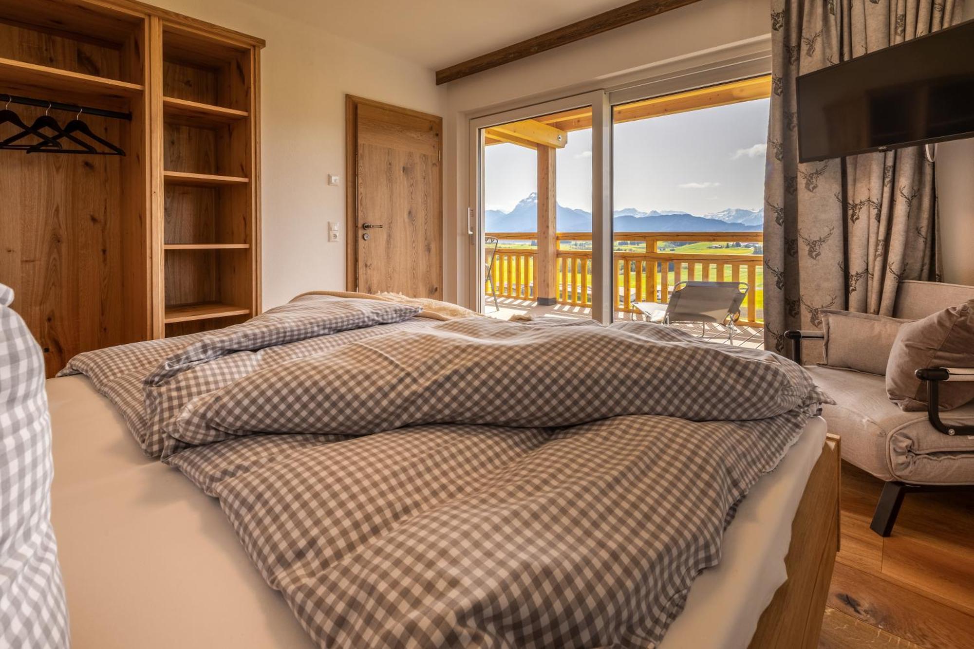 Koenigsblick Poppler Apartment Hopferau